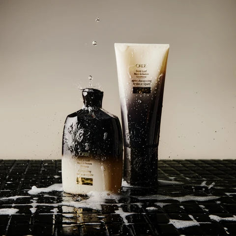 This ultra-hydrating conditioner smoothes every cuticle to undo the damage of time and styling — leaving hair softer, stronger, and visibly revitalised.