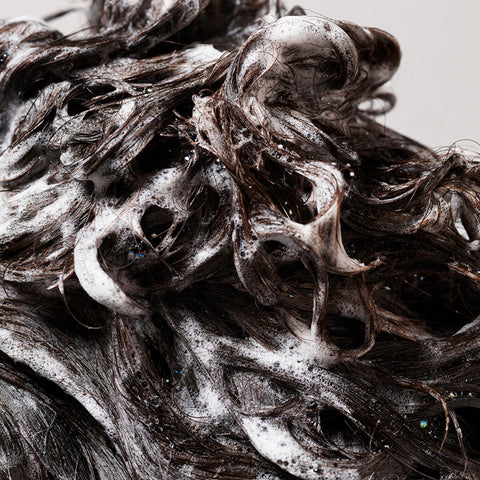 Apply to wet hair, lather, and rinse thoroughly. For best results, follow with Oribe Gold Lust Repair &amp; Restore Conditioner.