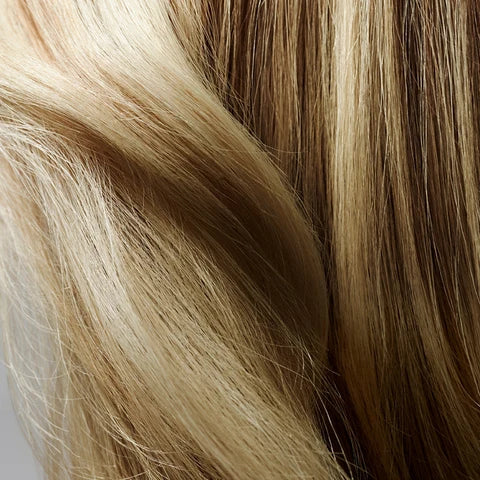 Create fuller-looking, thicker hair with Oribe Maximista Thickening Spray. 