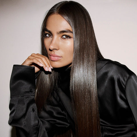 Keep hair looking younger, glossier, and more resilient. Ideal for fine to medium and extra-long hair.