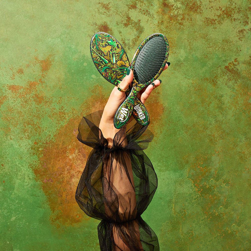 WetBrush Wicked 2 Elphaba Wickedly Brave Detangling Kit